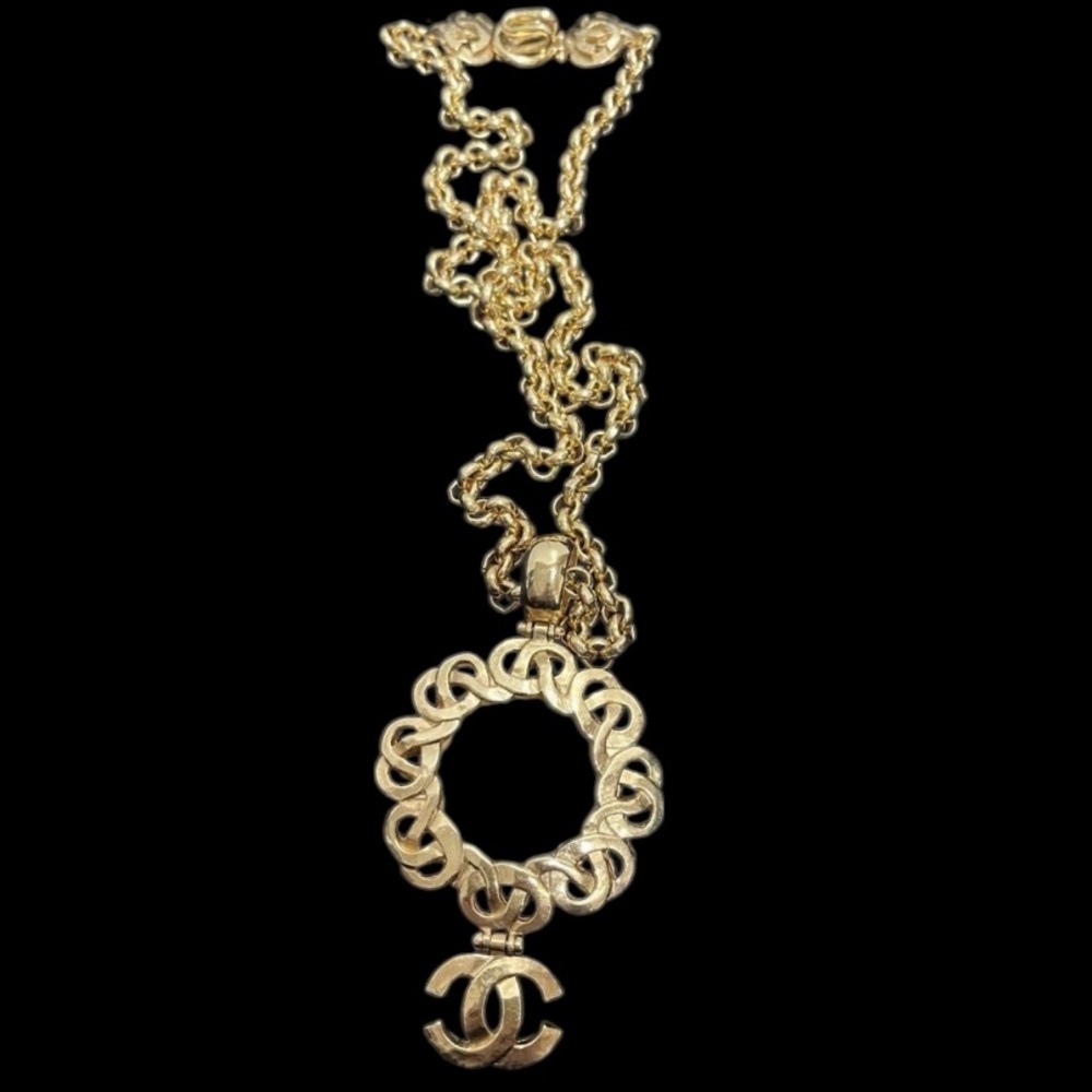 CHANEL Vintage Gold Plated CC Logo Loupe Pendant Chain Necklace